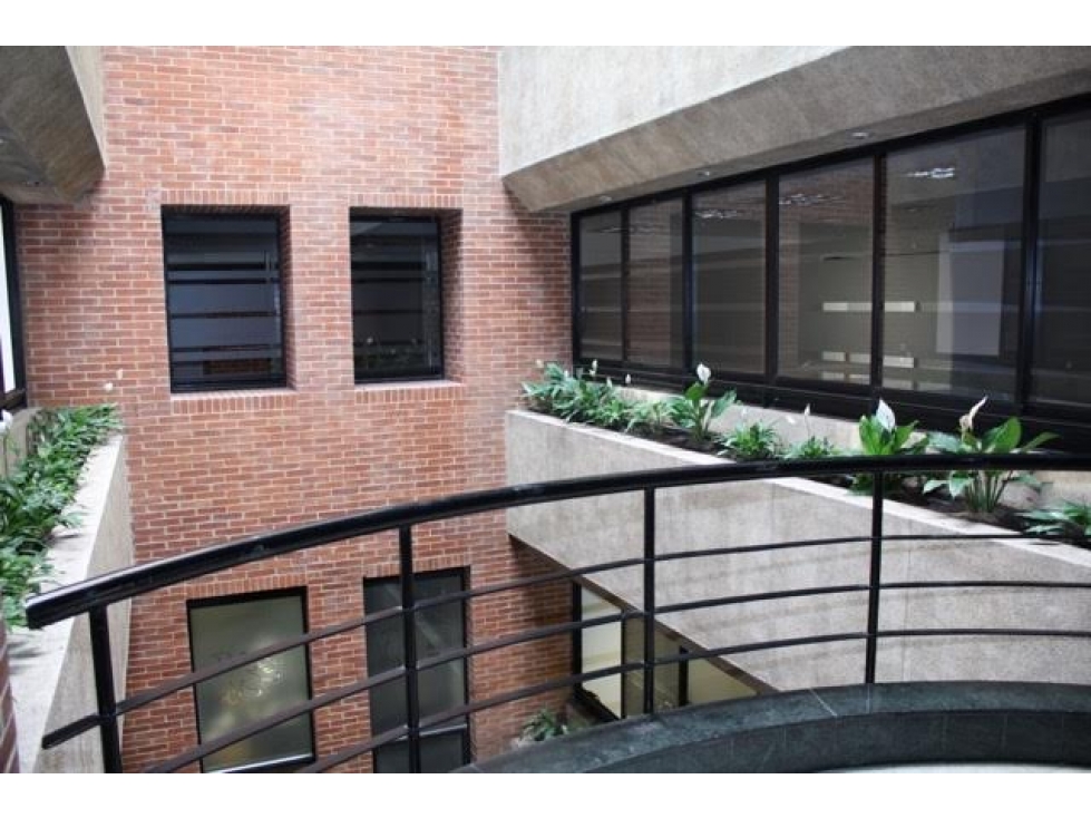 BOGOTÁ / OFICINA EN ARRIENDO / CHICO NAVARRA — foto 4
