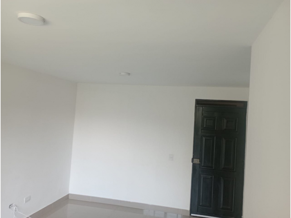 CONFORTABLE APARTAMENTO PRIMER PISO PARQUES DE CASTILLA JAMUNDI! — foto 4