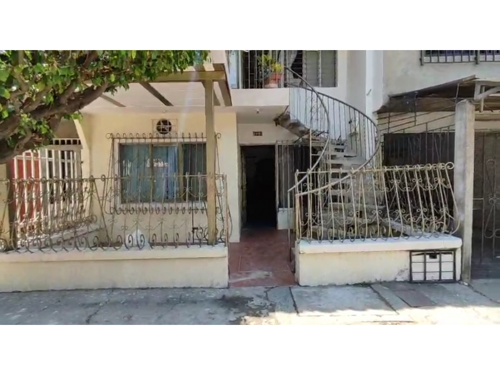 Se vende Casa Nueva Floresta primer piso