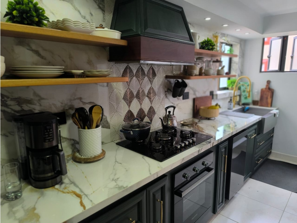 110 mts2 , Tercer piso Barrio el Lido . Acabados de Lujo — foto 4