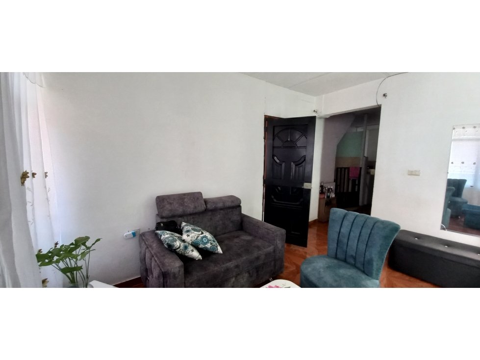 CASA EN VENTA, POBLADO SURORIENTE, CALI VALLE DEL CAUCA, TRES PISOS — foto 3