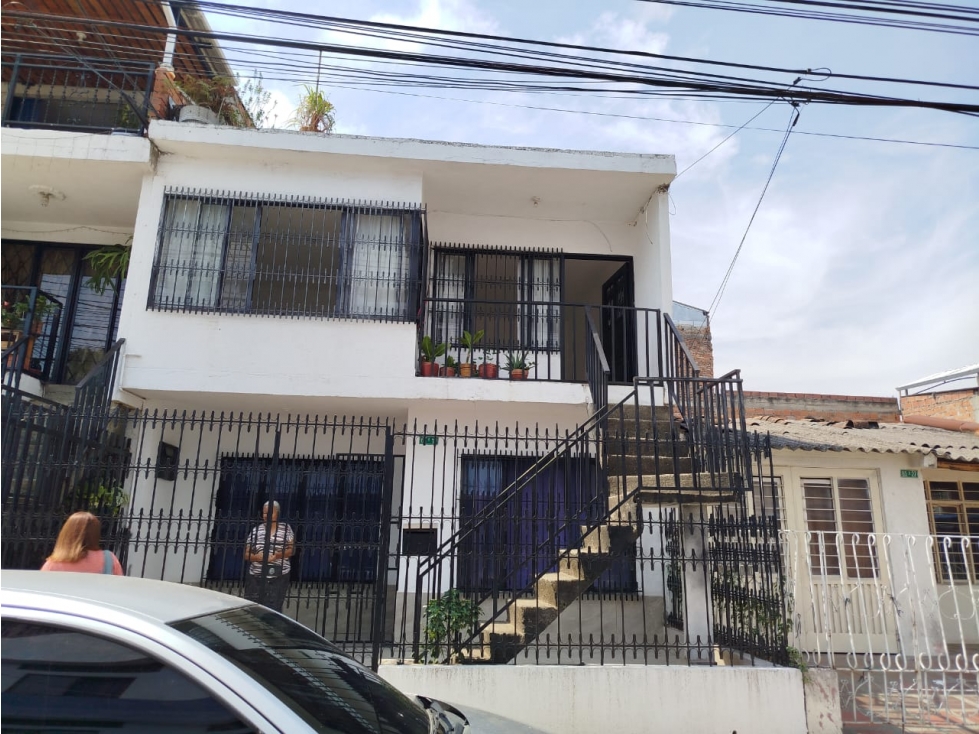 Se Vende Casa de dos pisos independientes , la Ceibas