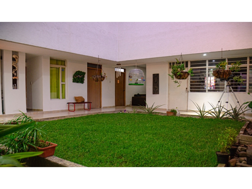 OPORTUNIDAD DE INVERSIÓN CASA MULTIFAMILIAR PRADOS DEL NORTE