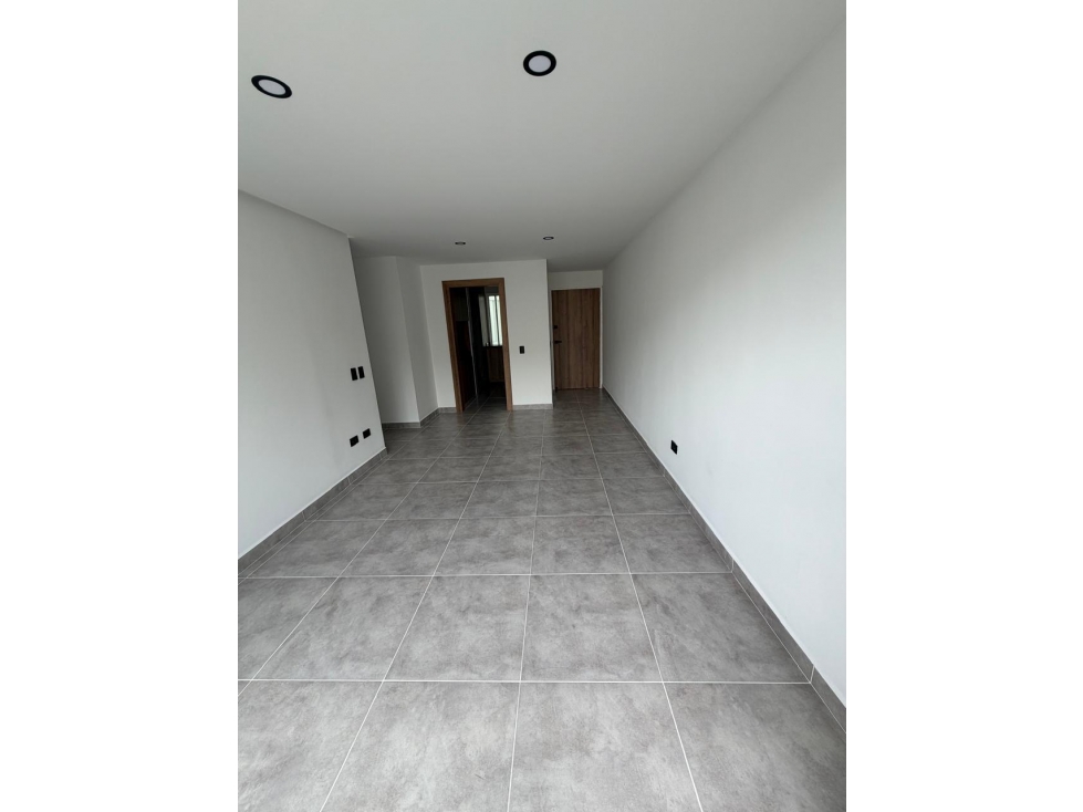 Espectacular Apartamento Remodelado en El Refugio — foto 3