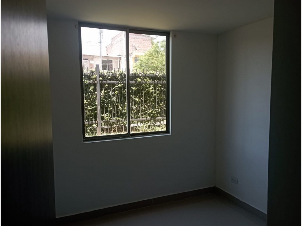 CONFORTABLE APARTAMENTO PRIMER PISO PARQUES DE CASTILLA JAMUNDI! — foto 3