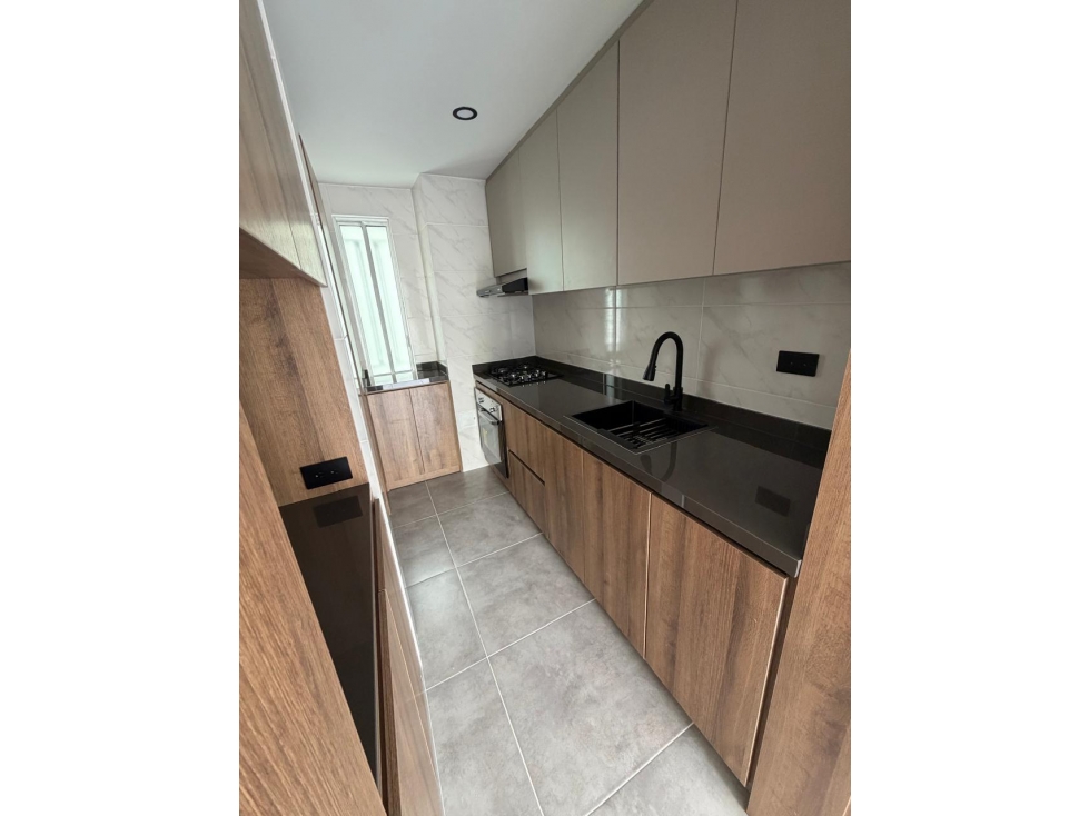 Espectacular Apartamento Remodelado en El Refugio — foto 4