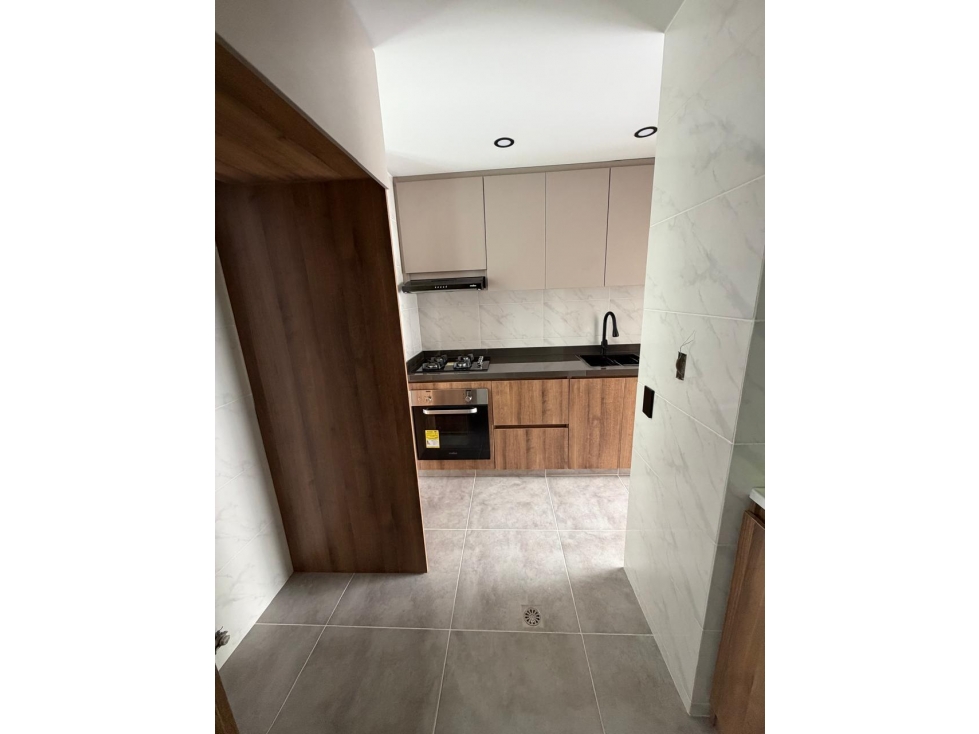 Espectacular Apartamento Remodelado en El Refugio — foto 5