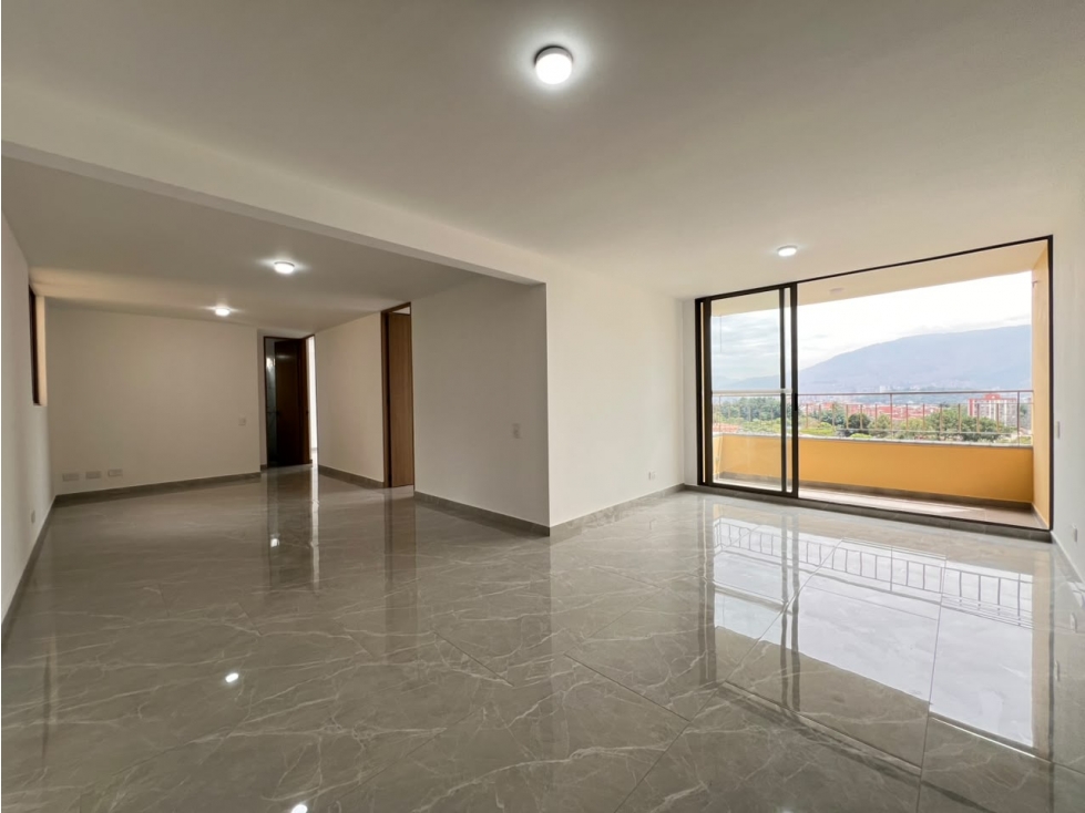 APARTAMENTO EN LOMA DE LOS BERNAL, A UNA CUADRA DE LA AV. 80