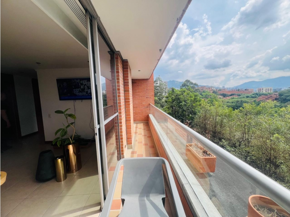 HERMOSO APARTAMENTO LOMA DE LOS BENEDICTINOS