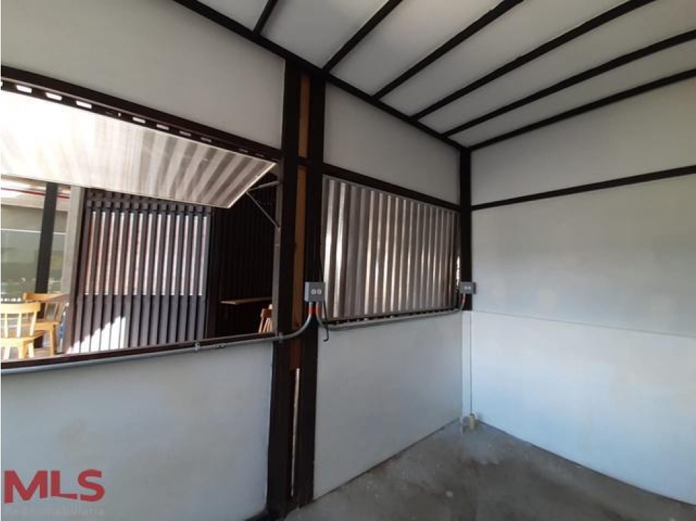 Local Comercial Rionegro - 2