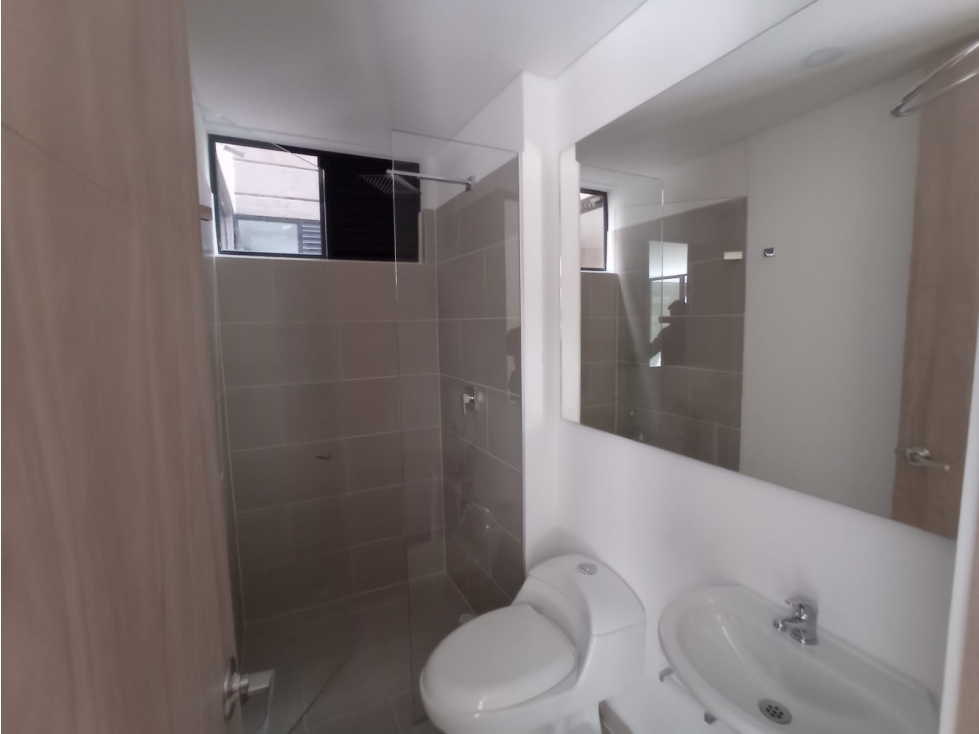 Hermoso apartamento con acabados de lujo en El Retiro — foto 4