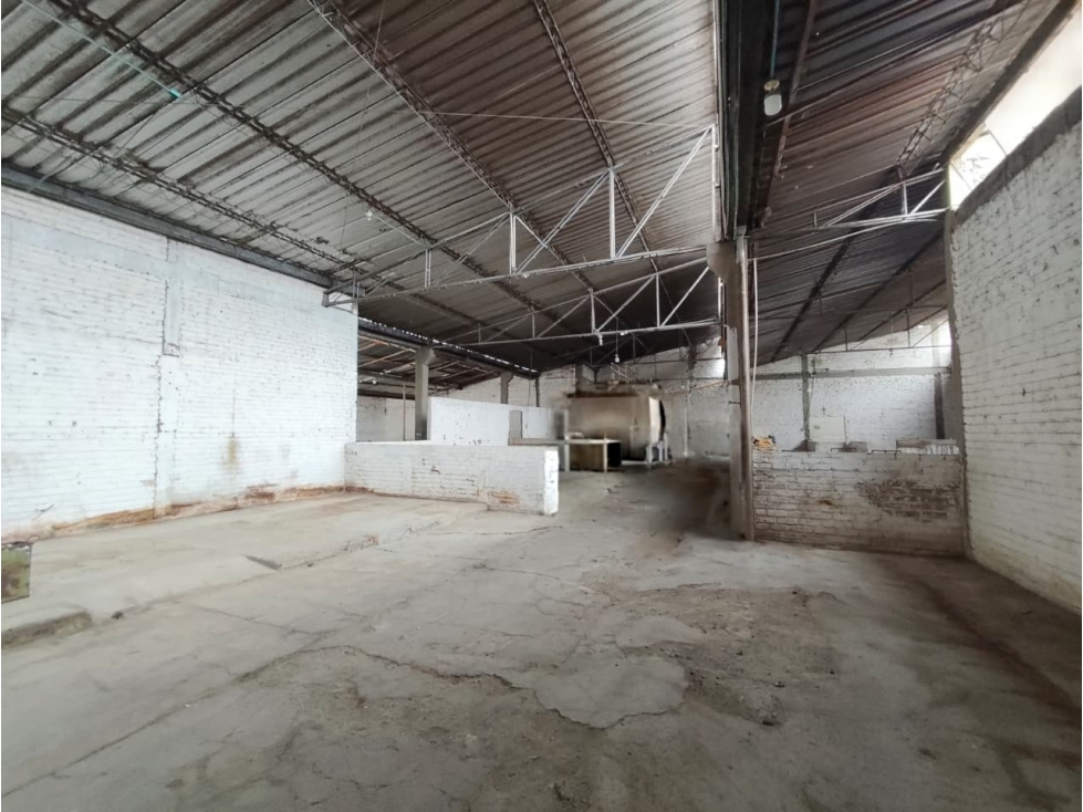 Bodega en venta en La Virginia, Risaralda Excelente ubicación - 4