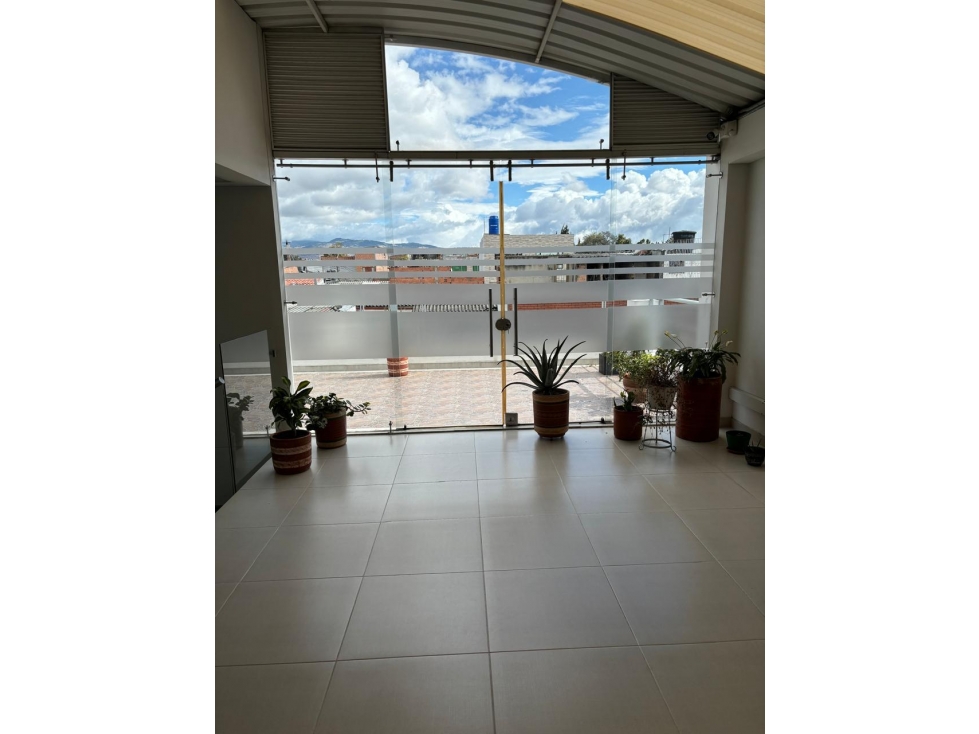 Espectacular oficina de 3 niveles en castilla Bogota — foto 5