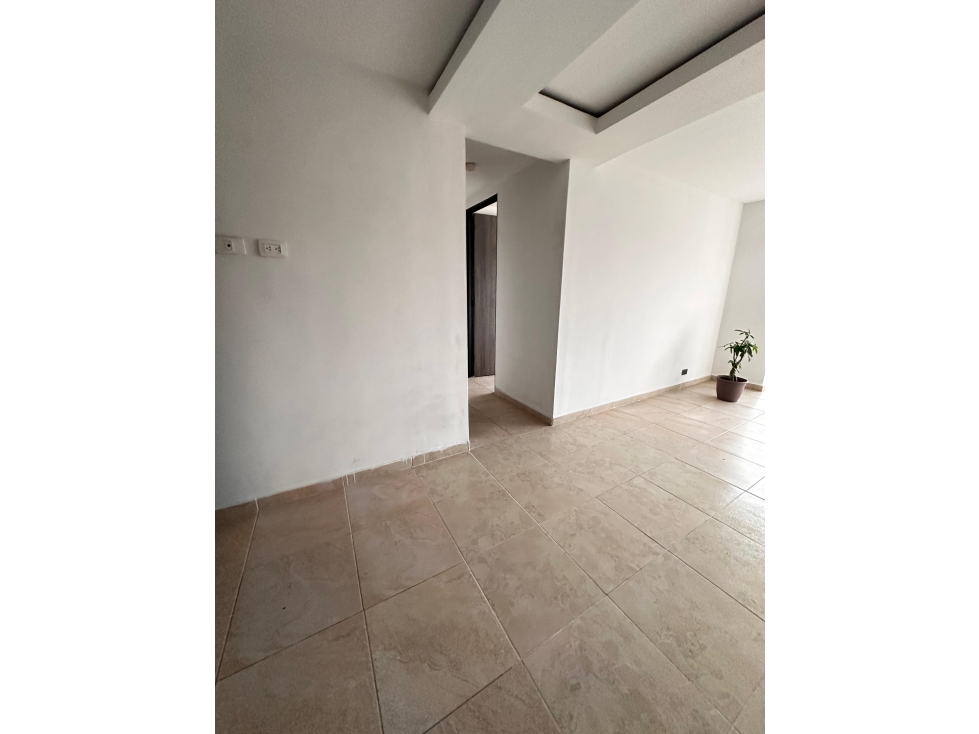 Elegancia, seguridad y ubicación premium en este apartamento en venta - 2