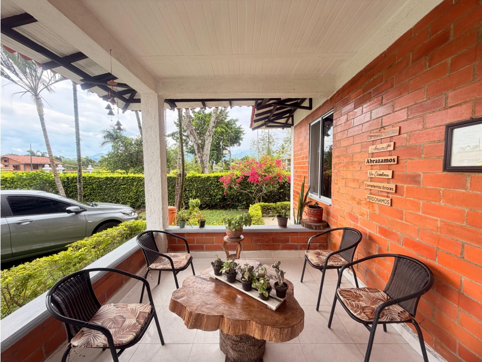 Elegancia y tranquilidad: casa en condominio campestre - 2
