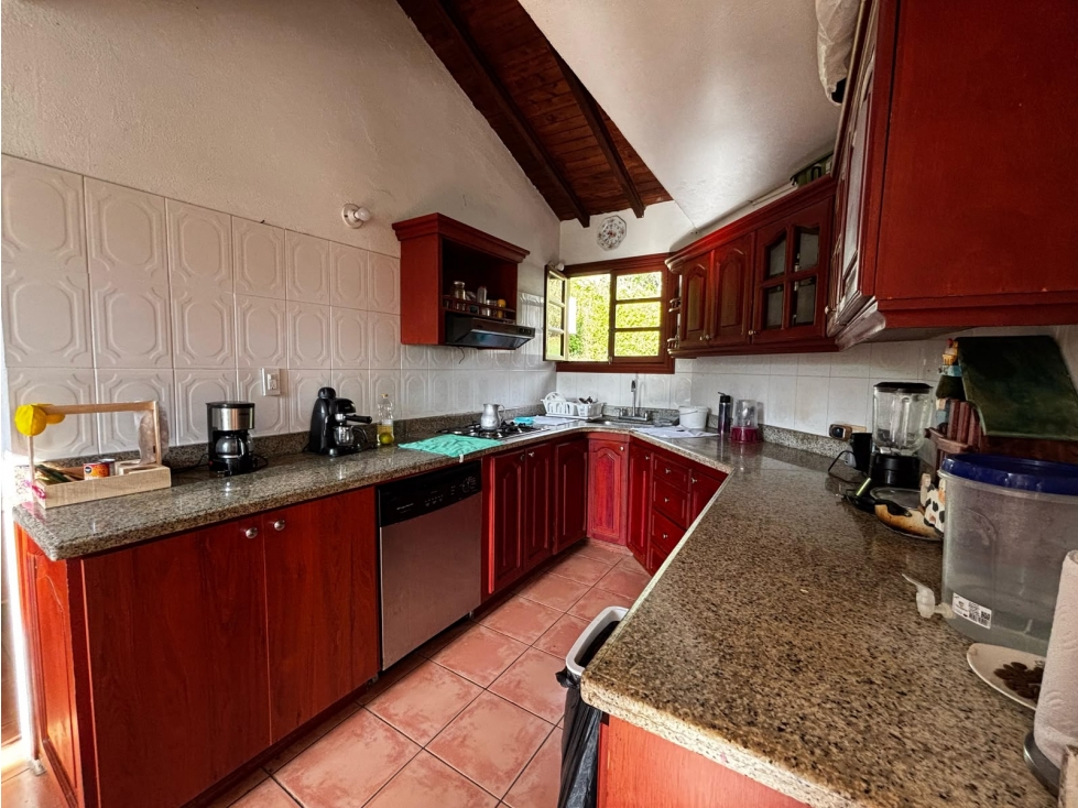 Tu Refugio en Vía Armenia 5.950 m² para Vivir y Disfrutar — foto 3