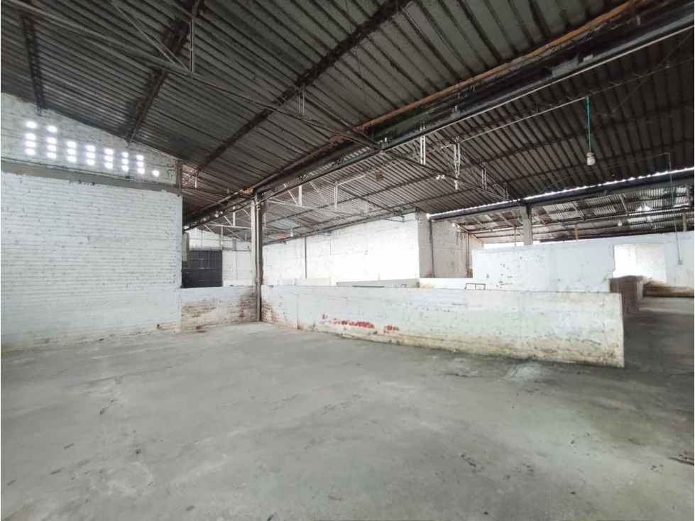 Bodega en venta en La Virginia, Risaralda Excelente ubicación - 1