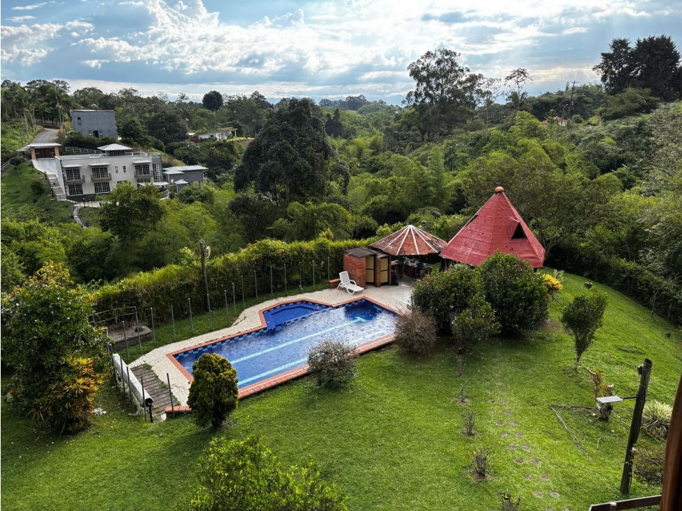 Tu Refugio en Vía Armenia 5.950 m² para Vivir y Disfrutar — foto 6