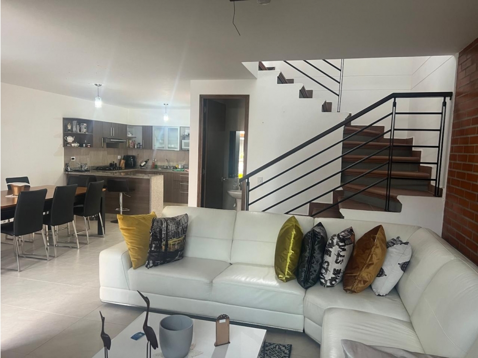 LINDA CASA EN LA CEJA UBICACION ESTRATEGICA — foto 3
