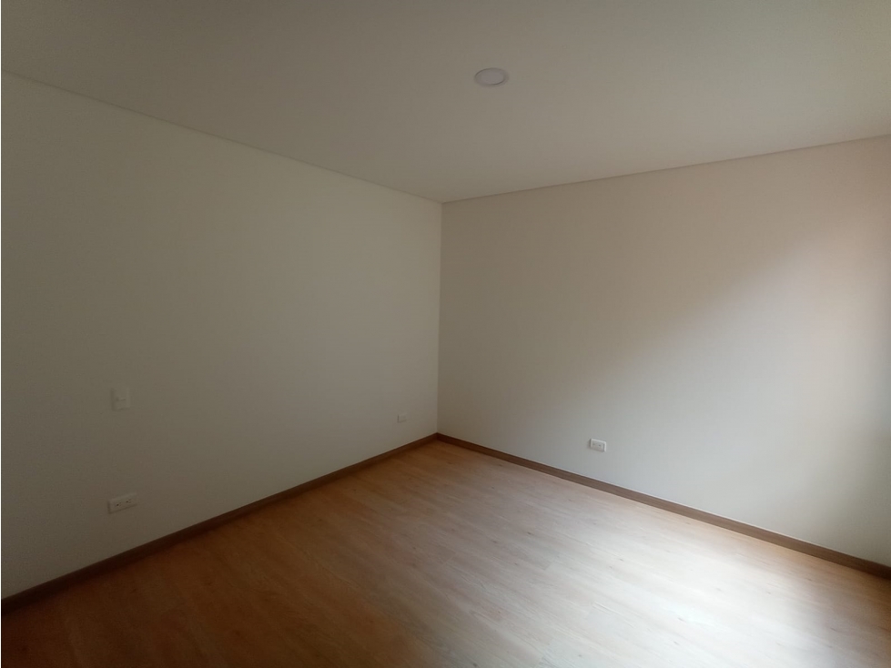 Hermoso apartamento con acabados de lujo en El Retiro — foto 6