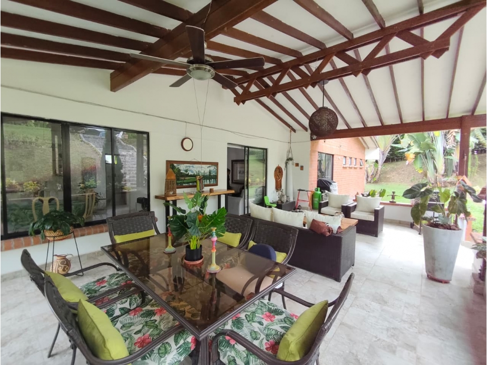 Tu refugio ideal en Cerritos: Casa campestre con todo el confort — foto 2