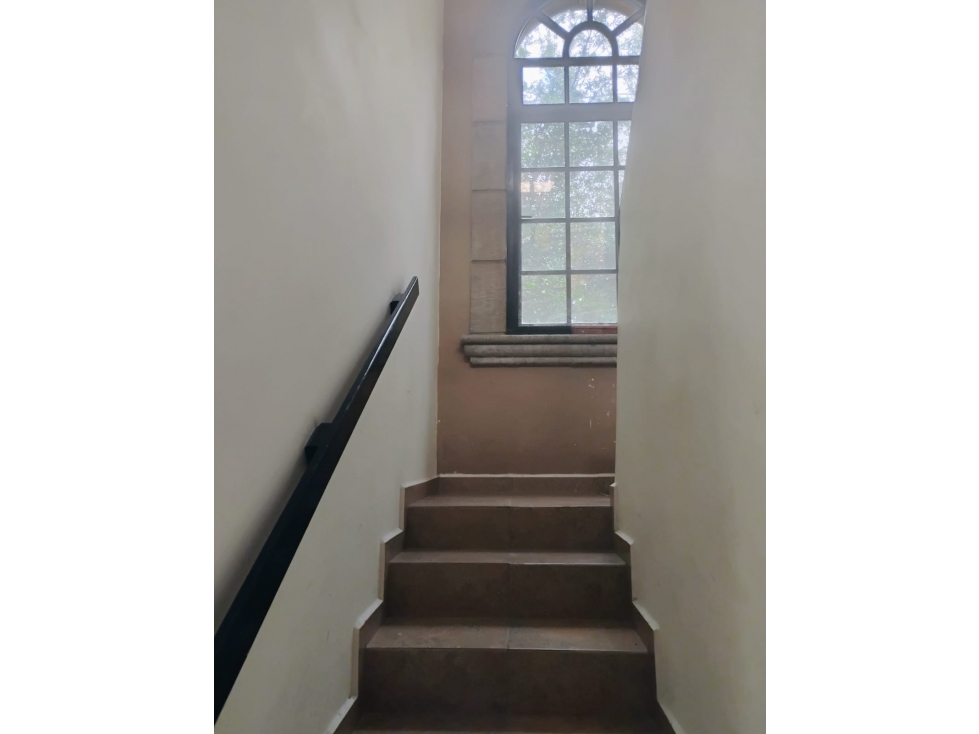 Propiedad en Esquina con Casa y Depa en Venta en Cumbres 2do Sector — foto 5