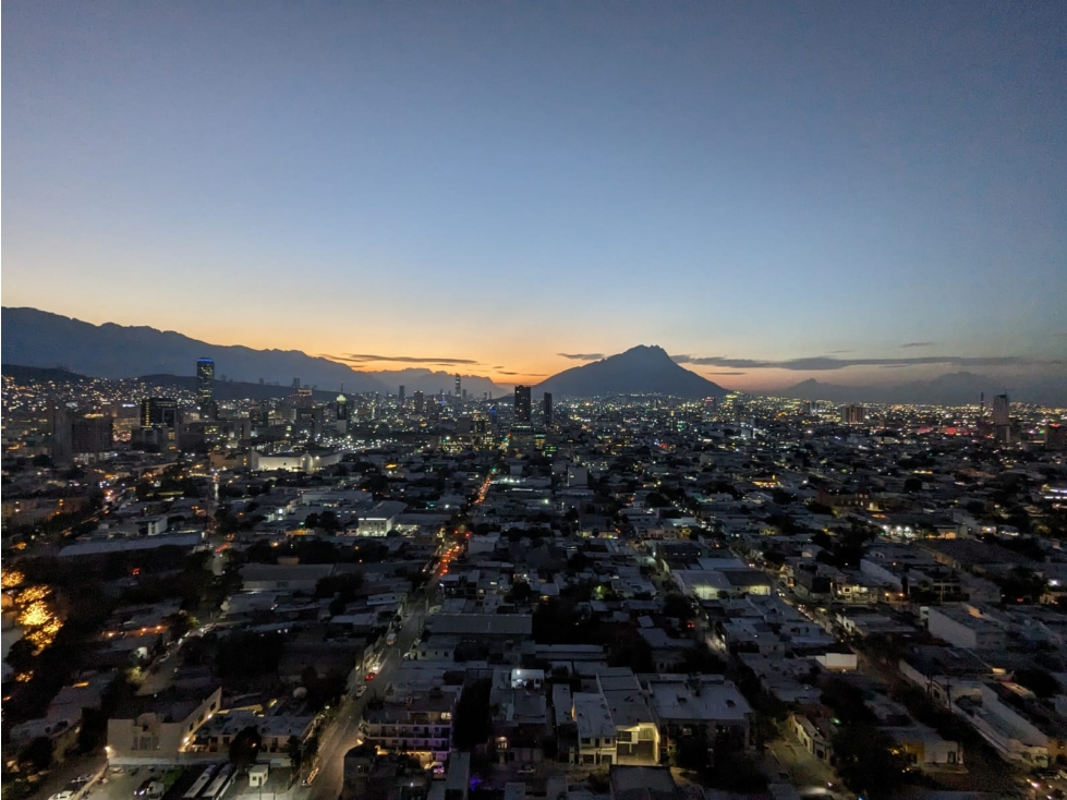 Depa VENTA Tec de Monterrey Fundidora Paseo Santa Lucia — foto 2