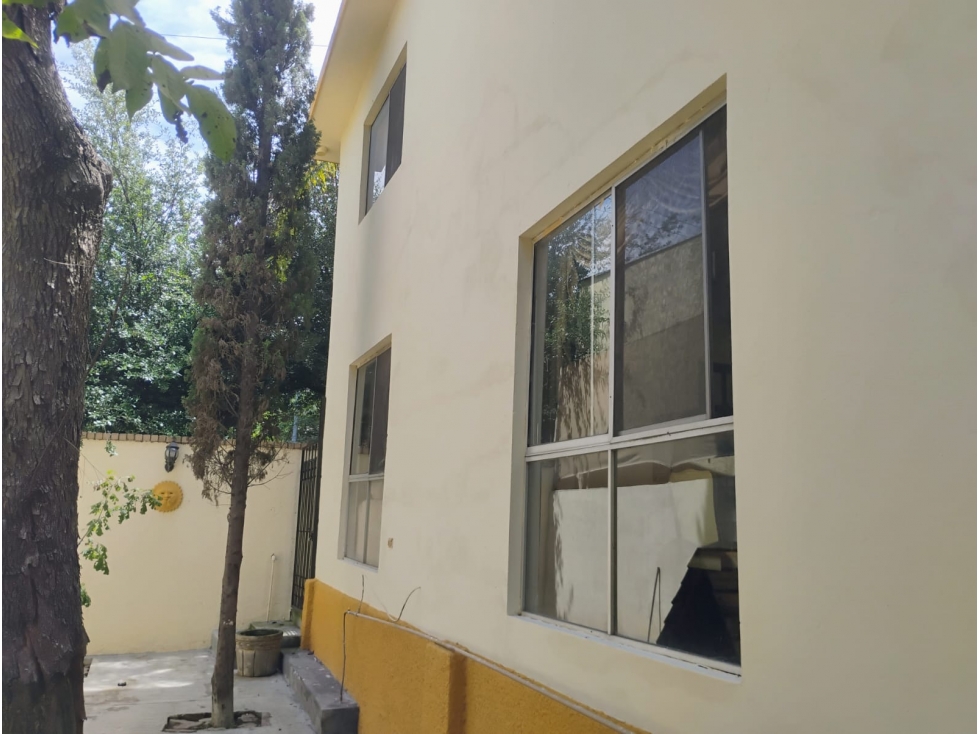 Propiedad en Esquina con Casa y Depa en Venta en Cumbres 2do Sector — foto 6