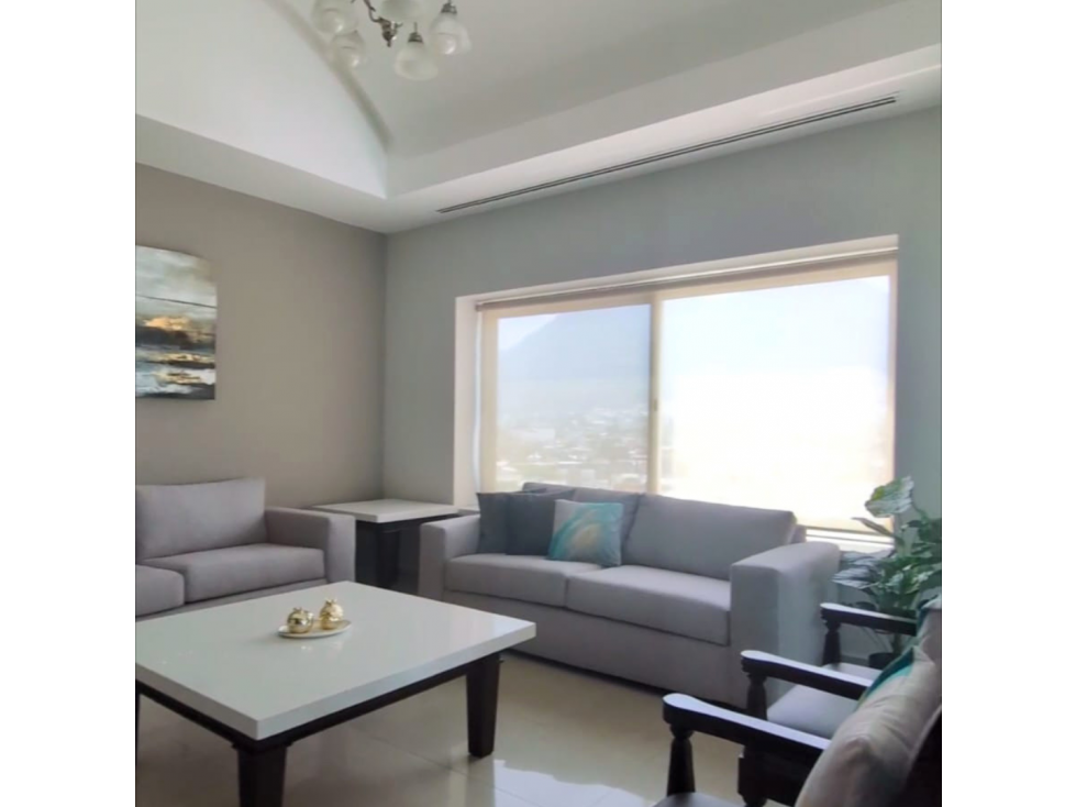 Exclusivo Penthouse de 280m² en Lázaro Cárdenas: 3 Recs y Amueblado