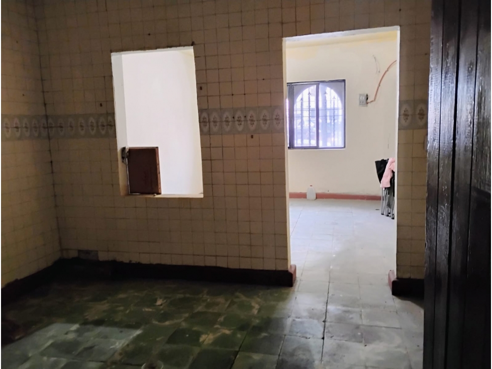 Propiedad en Venta sobre Av Rangel Frias casi esquina Av Lincoln — foto 4