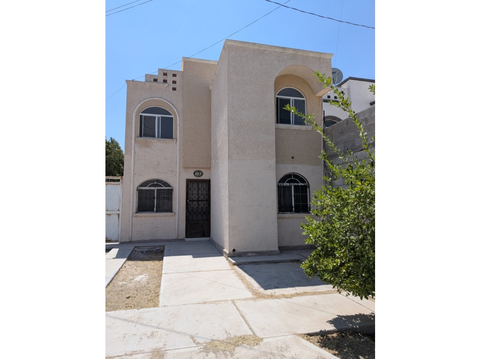 Casa Venta Joyas de Torreón en esquina con terreno excedente - 5