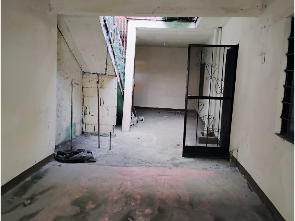 Propiedad en Venta sobre Av Rangel Frias casi esquina Av Lincoln — foto 6