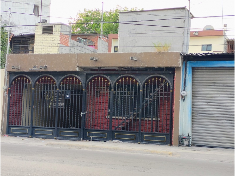 Propiedad en Venta sobre Av Rangel Frias casi esquina Av Lincoln