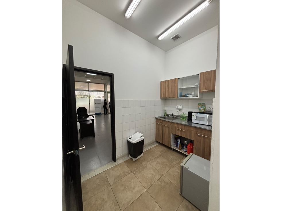 ARRIENDO LOCAL 100.02 M2 CENTRO EMPRESARIAL AV DORADO, BOGOTA D.C - 5
