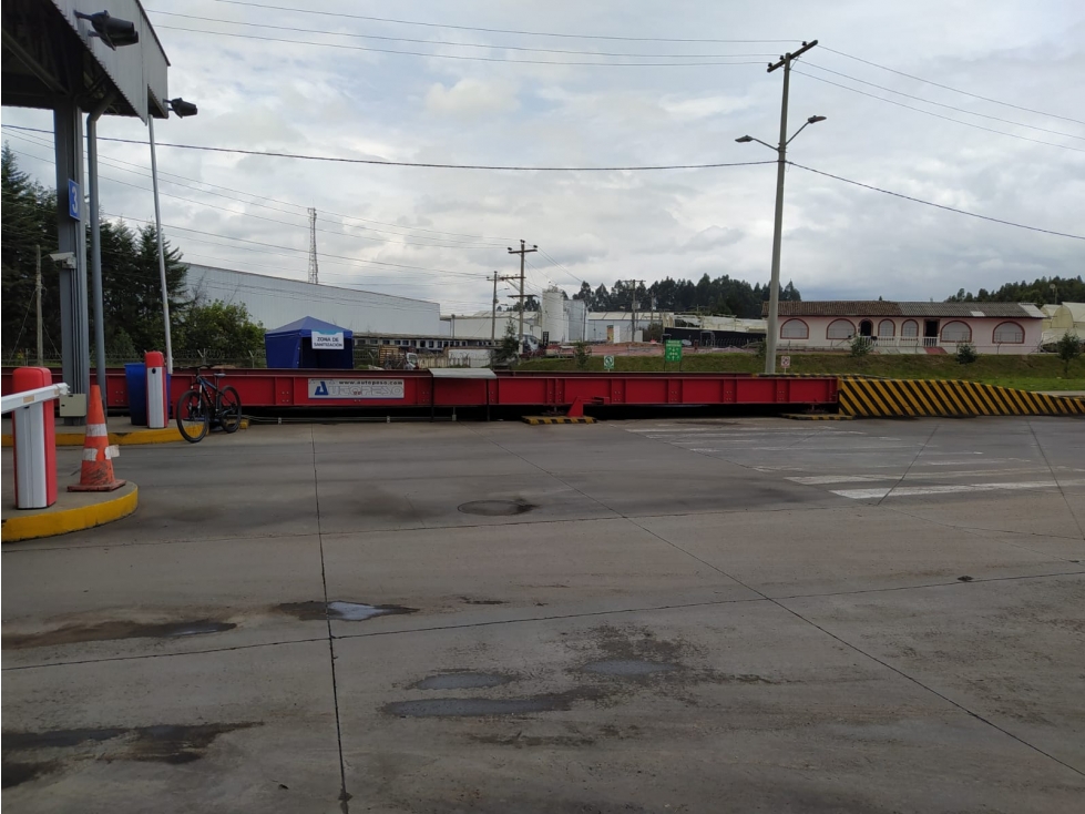 ARRIENDO BODEGA 1600 M2 PARQUE INDUSTRIAL VARIANTE, MADRID. CUND. - 6