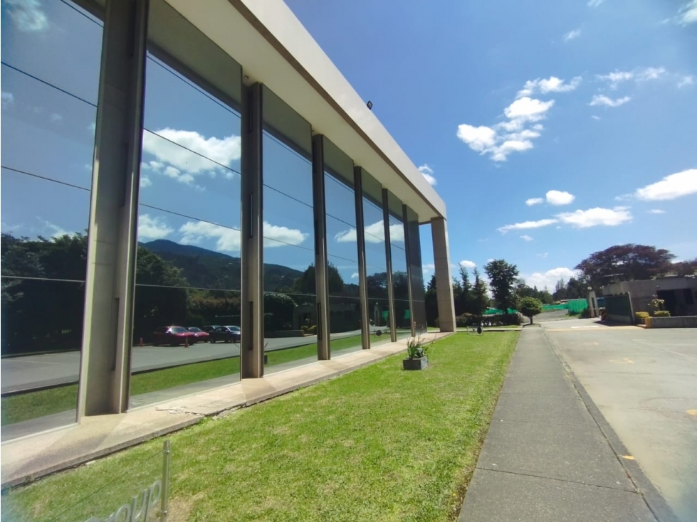 ARRIENDO OFICINA 900M2 GUAYMARAL SECTOR NORTE BOGOTA D.C