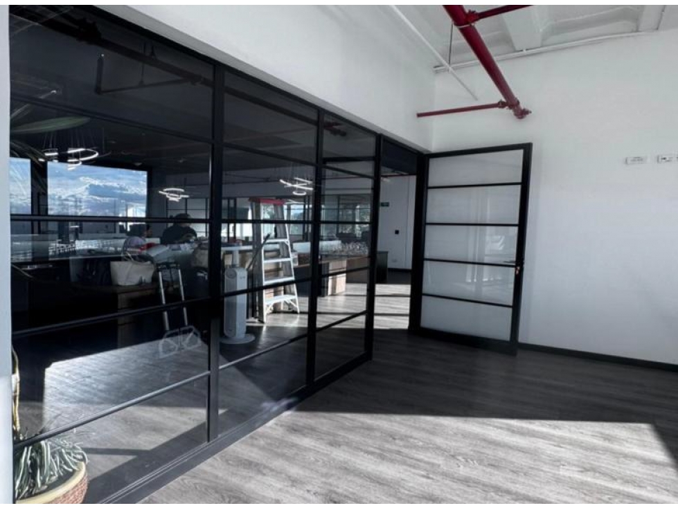 ARRIENDO OFICINA 290 M2 EN CENTRO EMPRESARIAL AV DORADO, BOGOTA D.C