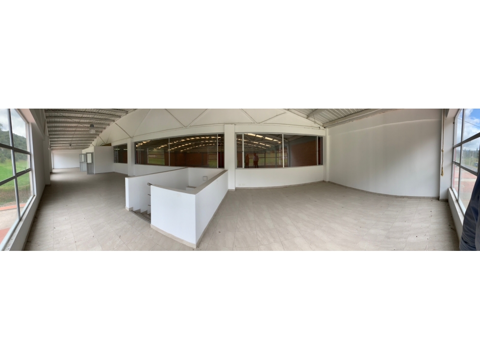 ARRIENDO BODEGA AREA DE 1362 M2 EN PARQUE INDUSTRIAL ZIPAQUIRA,CUND. - 3