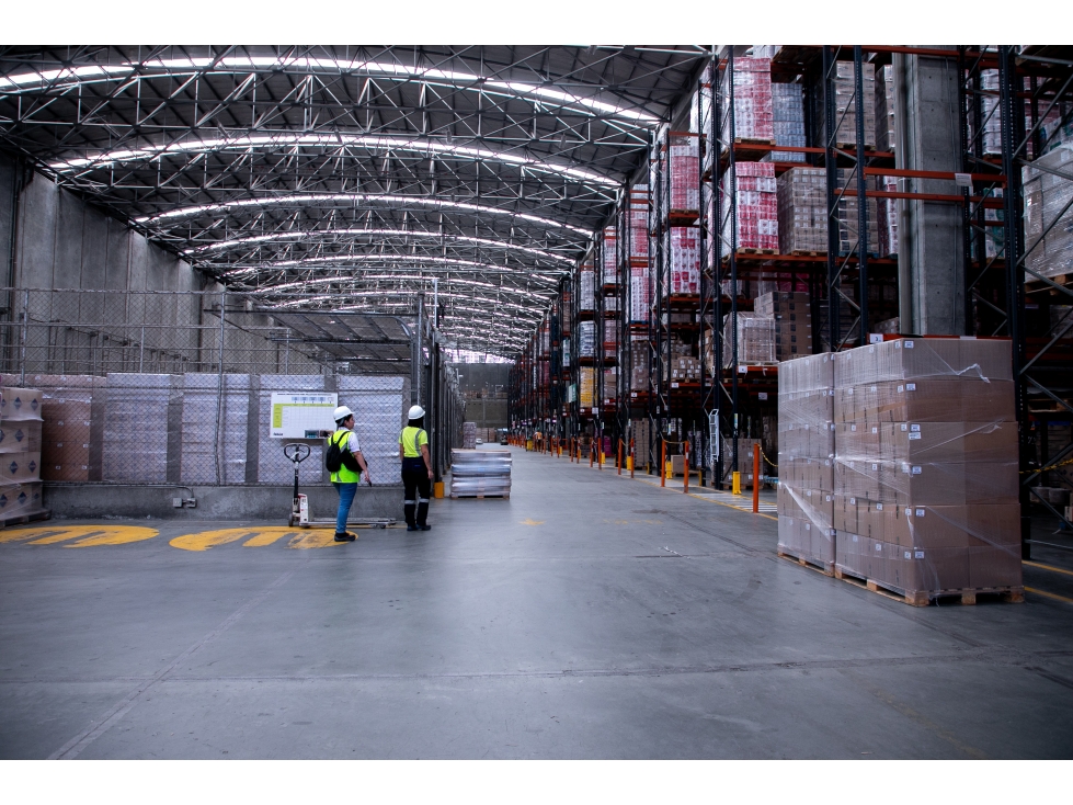 ARRIENDO BODEGA GIRARDOTA ANTIOQUIA 2570 M2 PARQUE INDUSTRIAL - 1