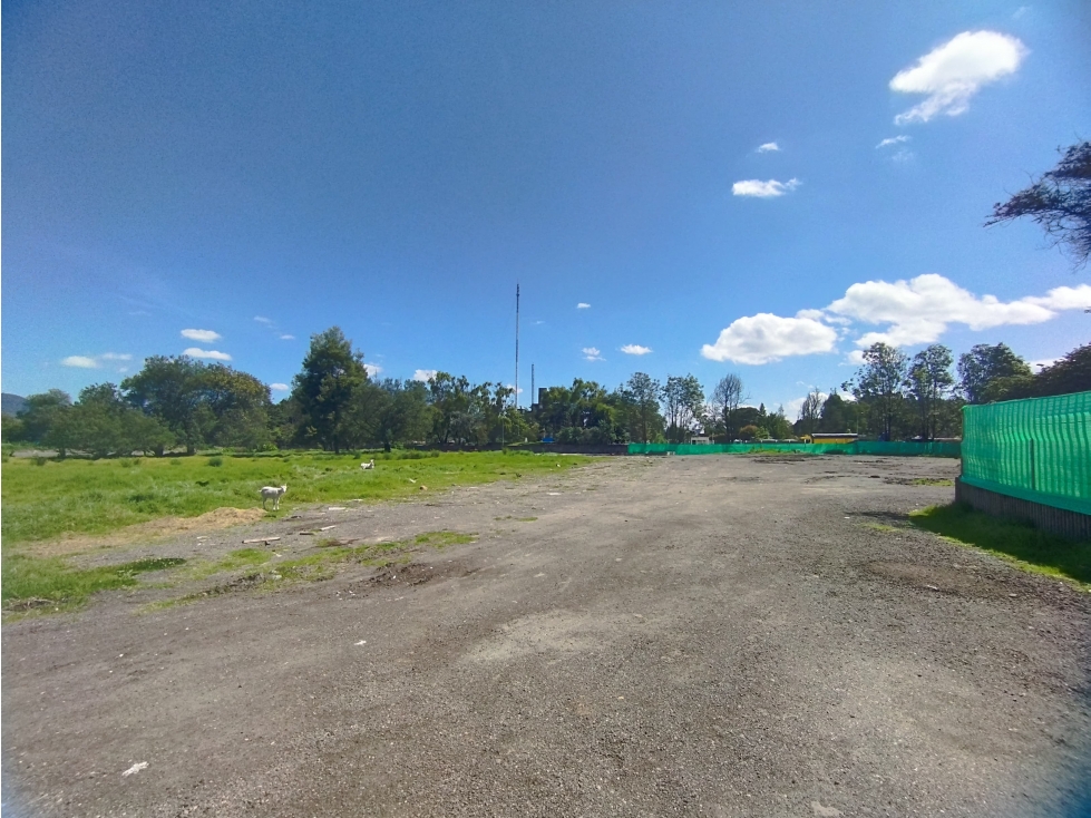 ARRIENDO LOTE 21463M2 ZONA NORTE BOGOTA VIA PRINCIPAL USO COMERCIAL — foto 2