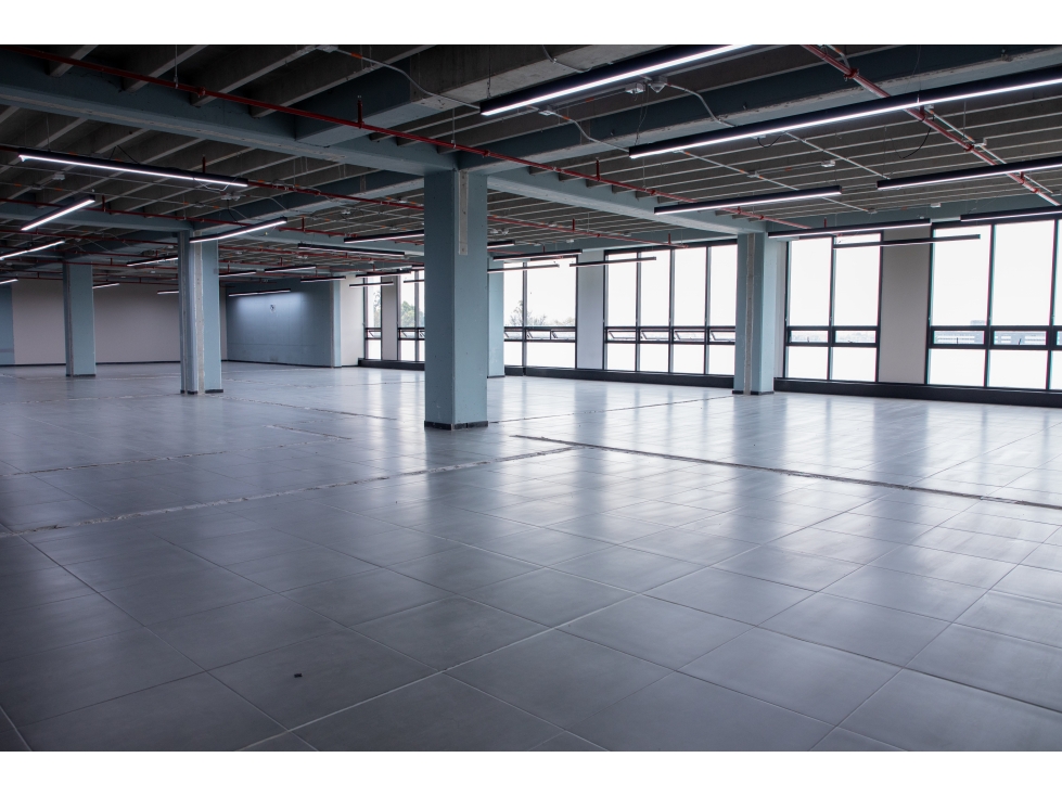 ARRIENDO OFICINA 930 M2 EN CENTRO EMPRESARIAL AV DORADO, BOGOTA D.C