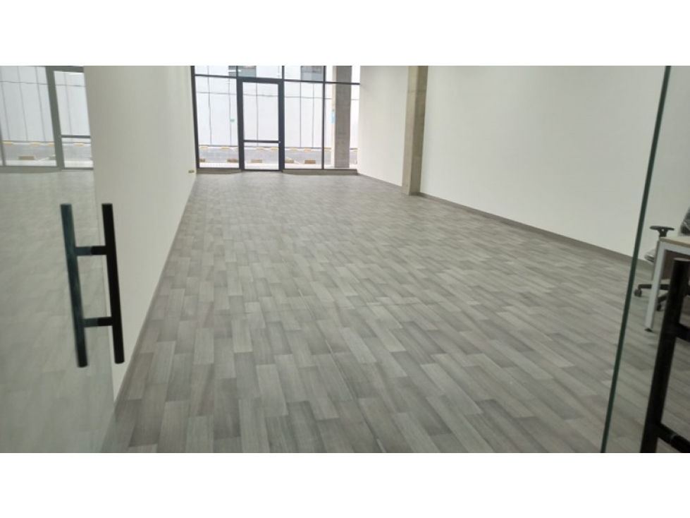 ARRIENDO OFICINA 100.02 M2 CENTRO EMPRESARIAL AV DORADO, BOGOTA D.C - 2