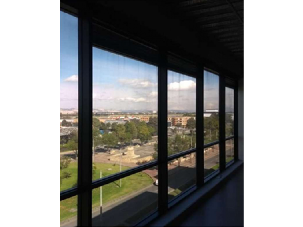 ARRIENDO OFICINA 424 M2 CENTRO EMPRESARIAL AV DORADO, BOGOTA D.C — foto 3