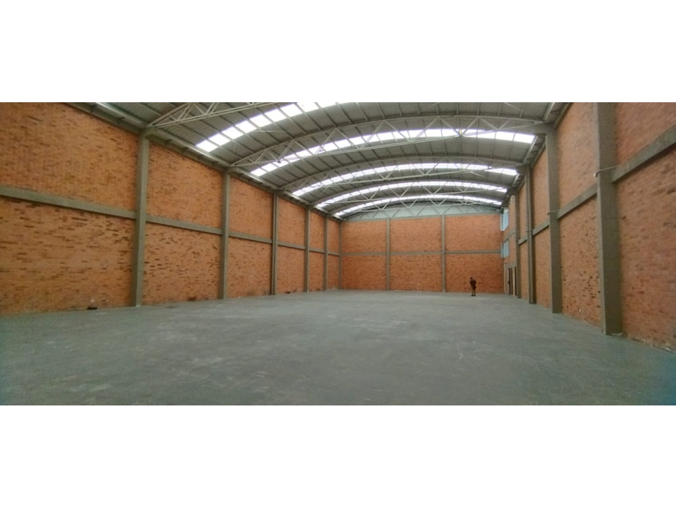 ARRIENDO BODEGA CARGA ELECTRICA EN PARQUE INDUSTRIAL. - 1