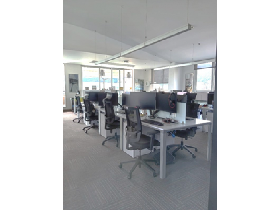 ARRIENDO OFICINA AREA DE 278 M2 SECTOR NORTE BOGOTA D.C