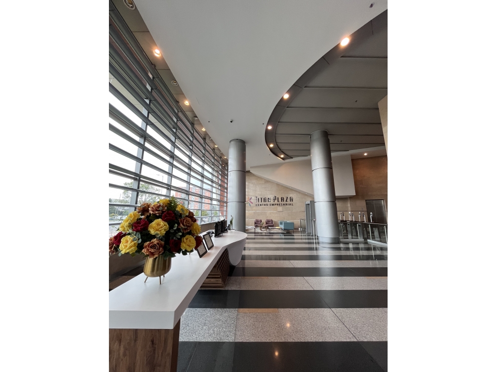 ARRIENDO LOCAL TERRAZA CON AREA 675 M2 CENTRO COMERCIAL BOGOTÁ D.C — foto 4