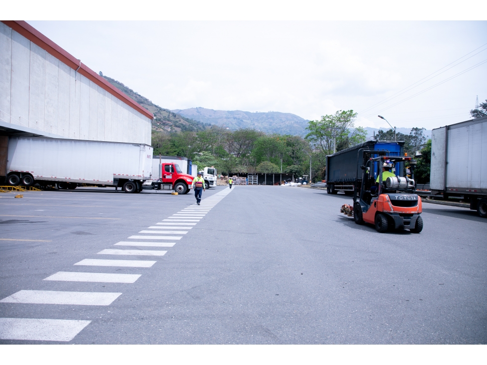 ARRIENDO BODEGA GIRARDOTA ANTIOQUIA 2570 M2 PARQUE INDUSTRIAL - 4