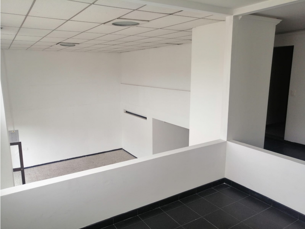ARRIENDO LOCAL 381 EN FUNZA PARQUE INDUSTRIAL SOBRE CALLE 13 - 5