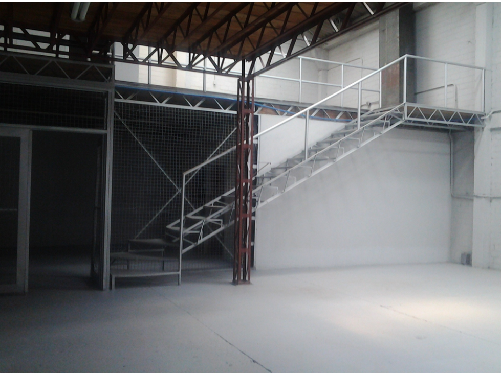 BODEGA 600M2 EN TOBERIN PARA USO COMERCIAL O ALMACENAMIENTO — foto 5