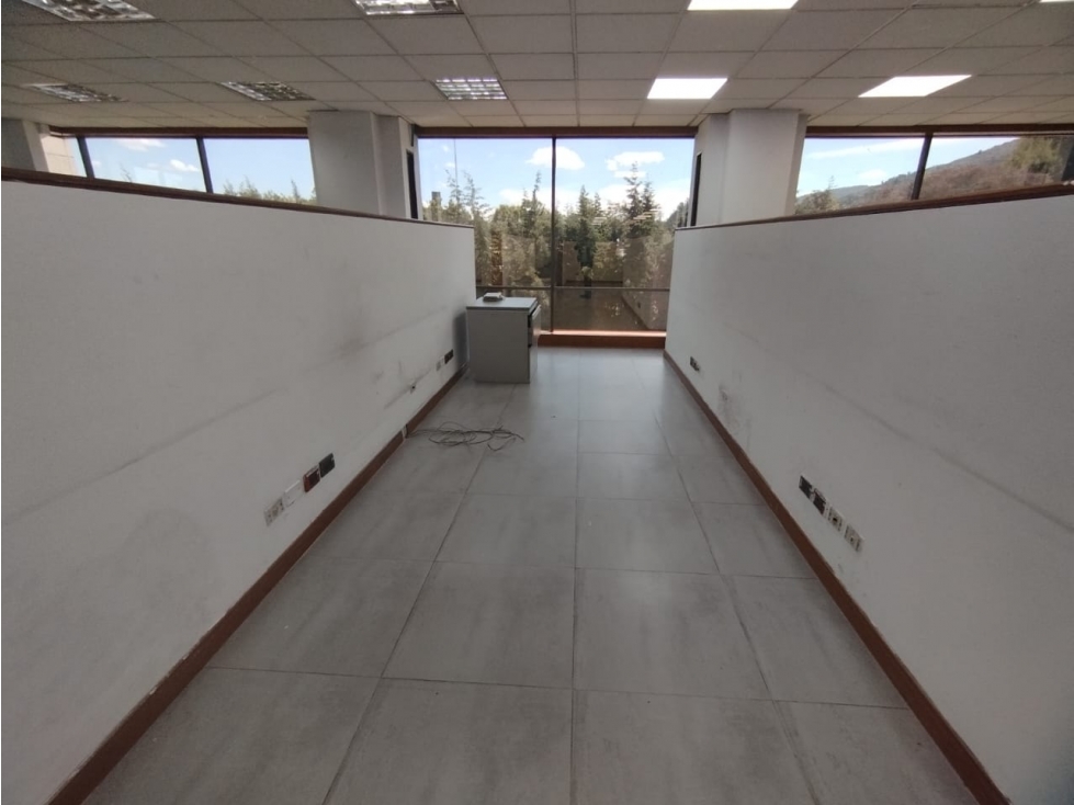 ARRIENDO OFICINA 900M2 GUAYMARAL SECTOR NORTE BOGOTA D.C — foto 4
